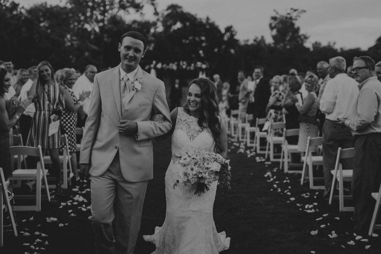 Best_Nashville_Wedding_Photographers_-52.jpg
