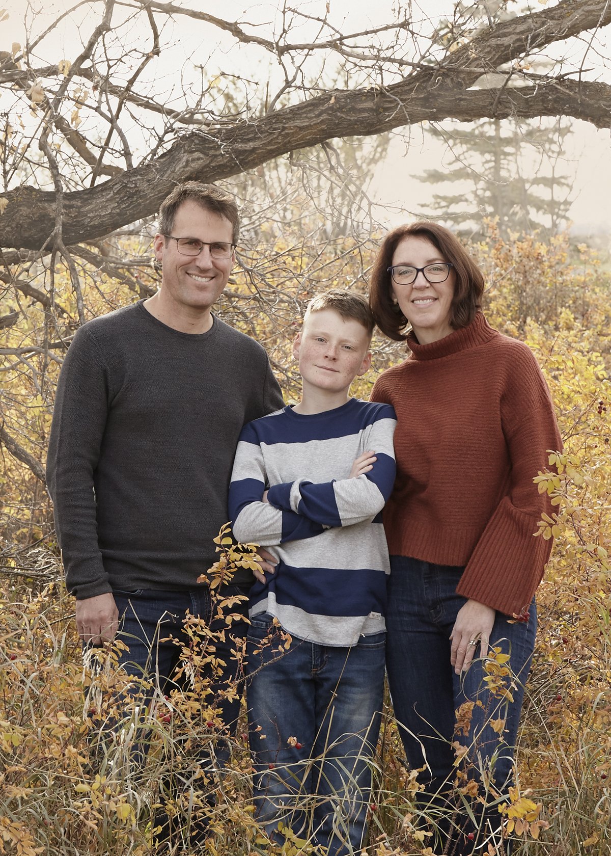 cindy-moleski-professional-portrait-family-fall-autumn-color-photographer-saskatoon-saskatchewan-29604Lindsay0113.jpg