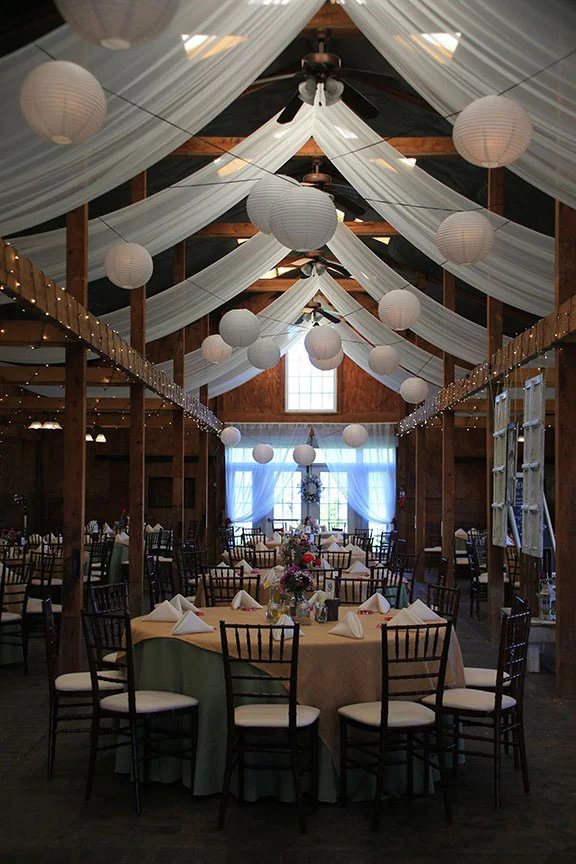 Bluemont Vineyard Room Photo