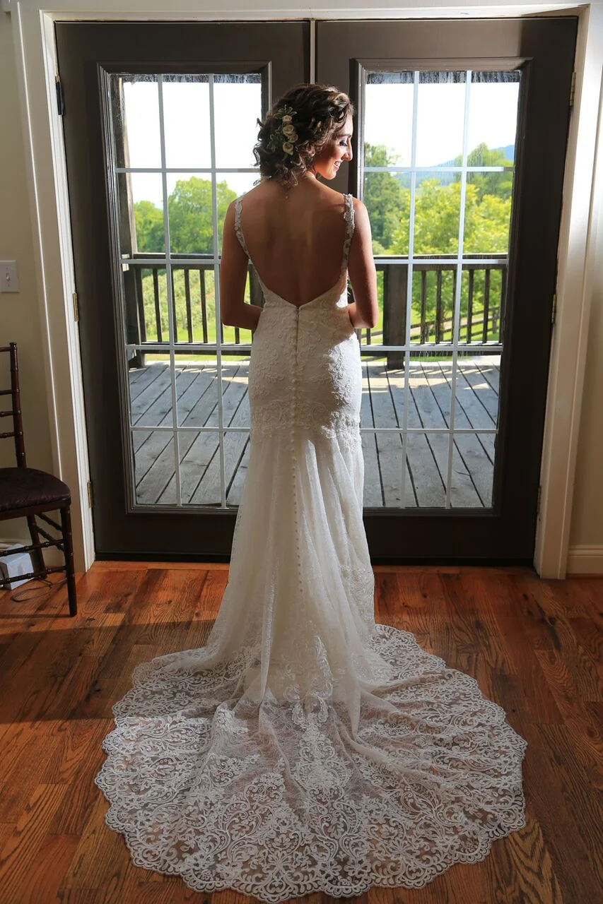 back-wedding-dress-bluemont-vineyard.jpeg