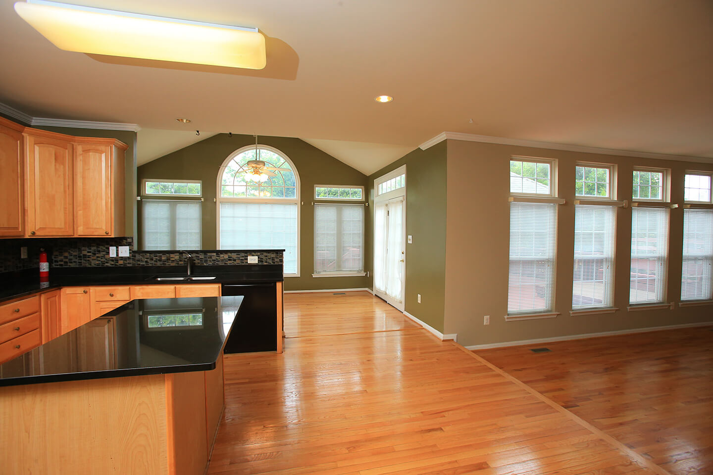 2frederick-realestate.jpg