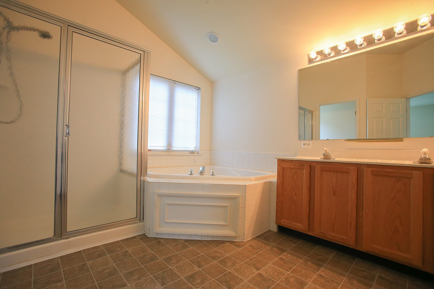 8frederick-realestate.jpg