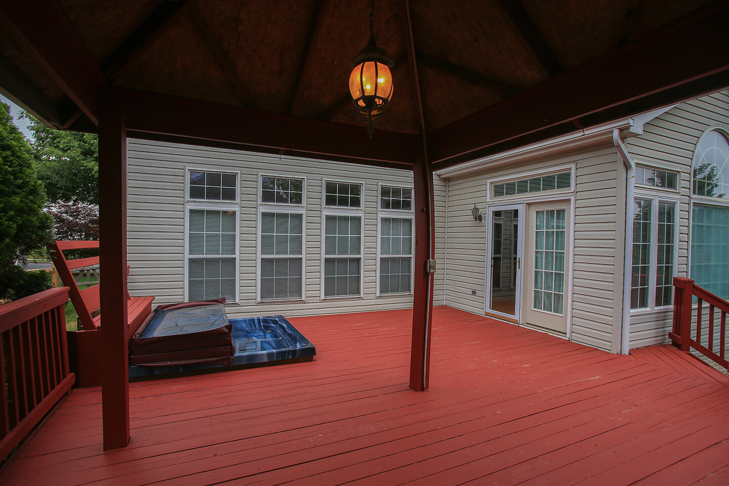 10frederick-realestate.jpg