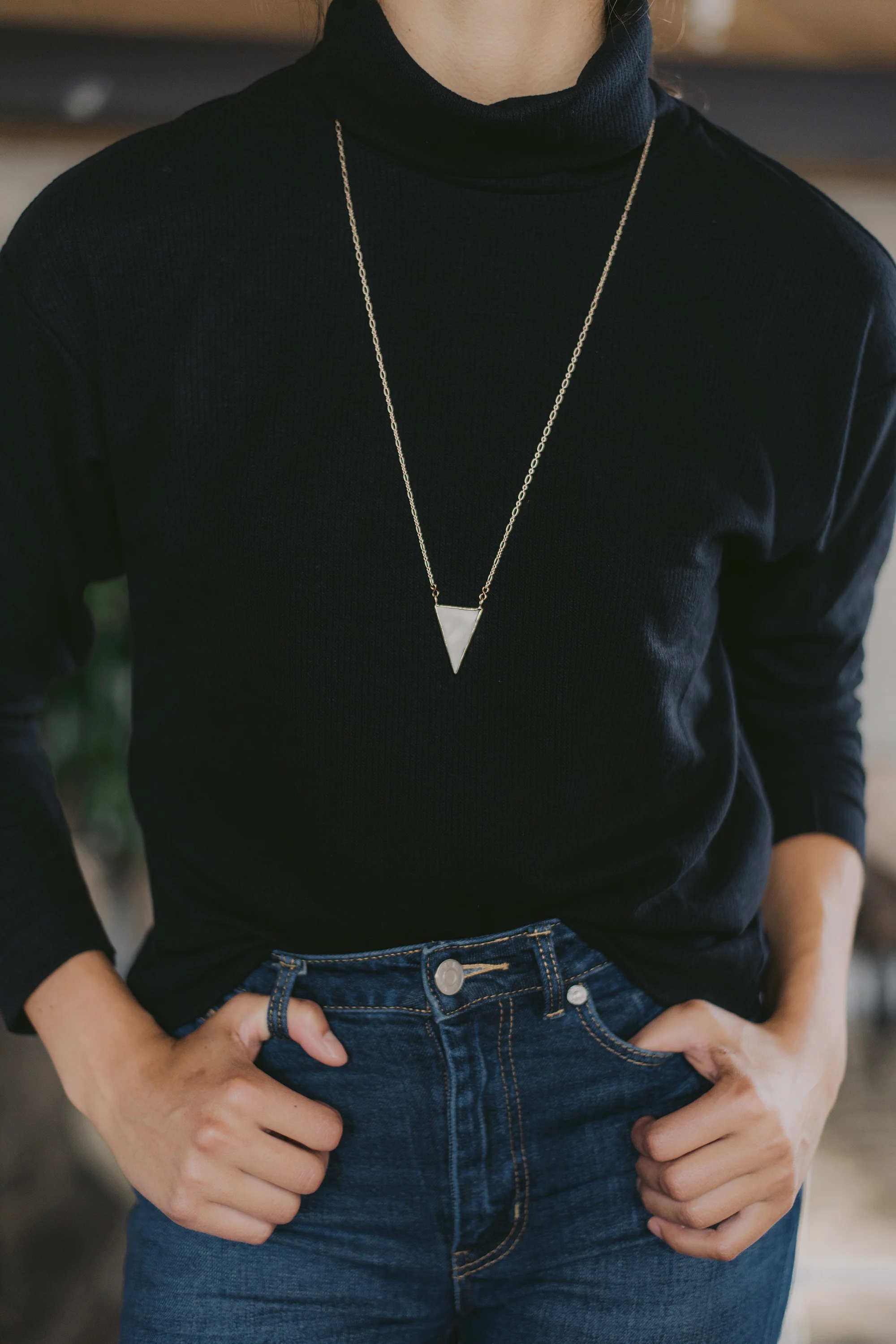 Necklace-model-black-close-1.jpg
