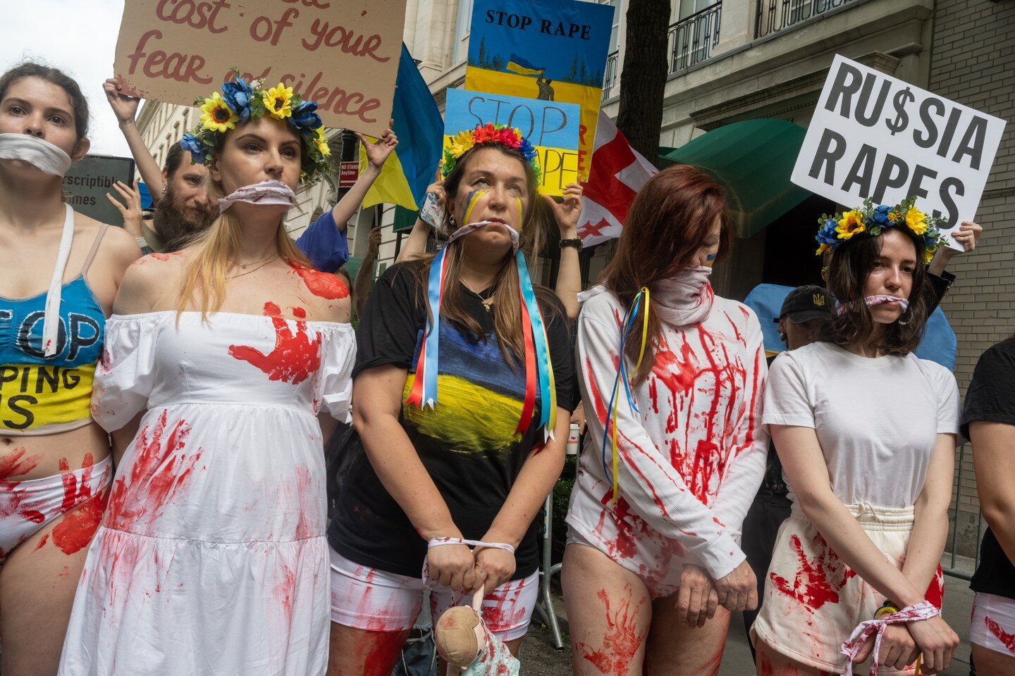 Brave, dedicated women with a simple ask - &quot;Stop Raping Us.&quot;

#humanrights #warcrimes #russiarapes #stoprape #SaveUkrainianChildren #SaveUkraine #StandWithUkraine #StopRussia #stopputin #helpukraine #documentaryphotography #stopthewar #geno