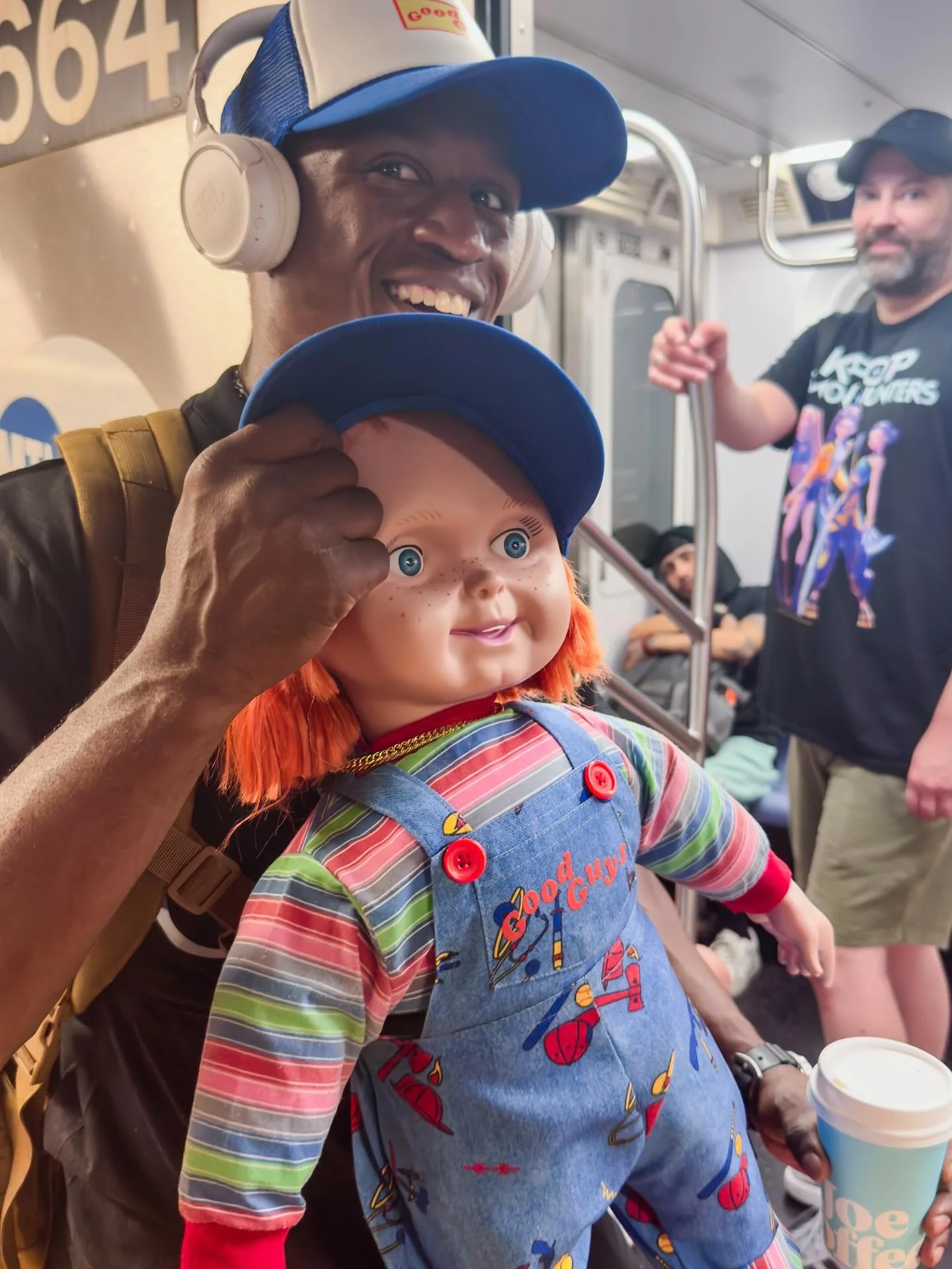 Morning! #seenonthesubway #seenonmywalk #nycsubway #nycsubways #subwaypeople #chuckie