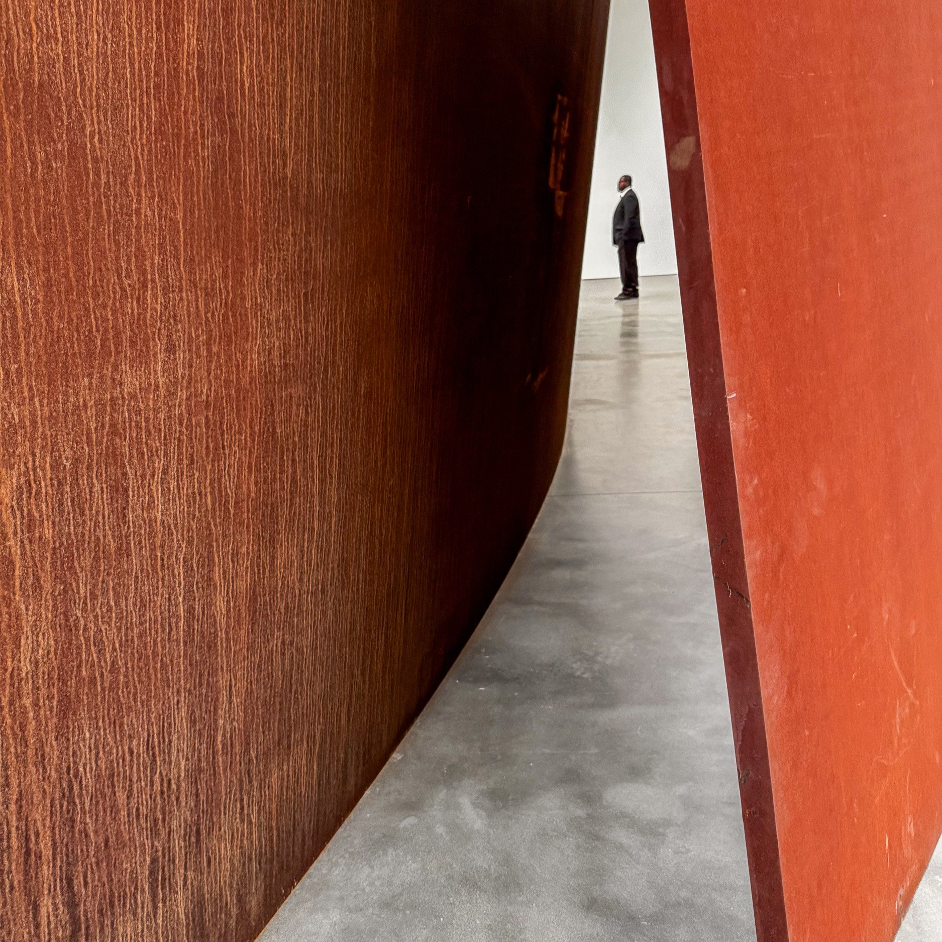 Richard Serra at, I think, Gagosian.

#richardserra #serra #sitespecificart