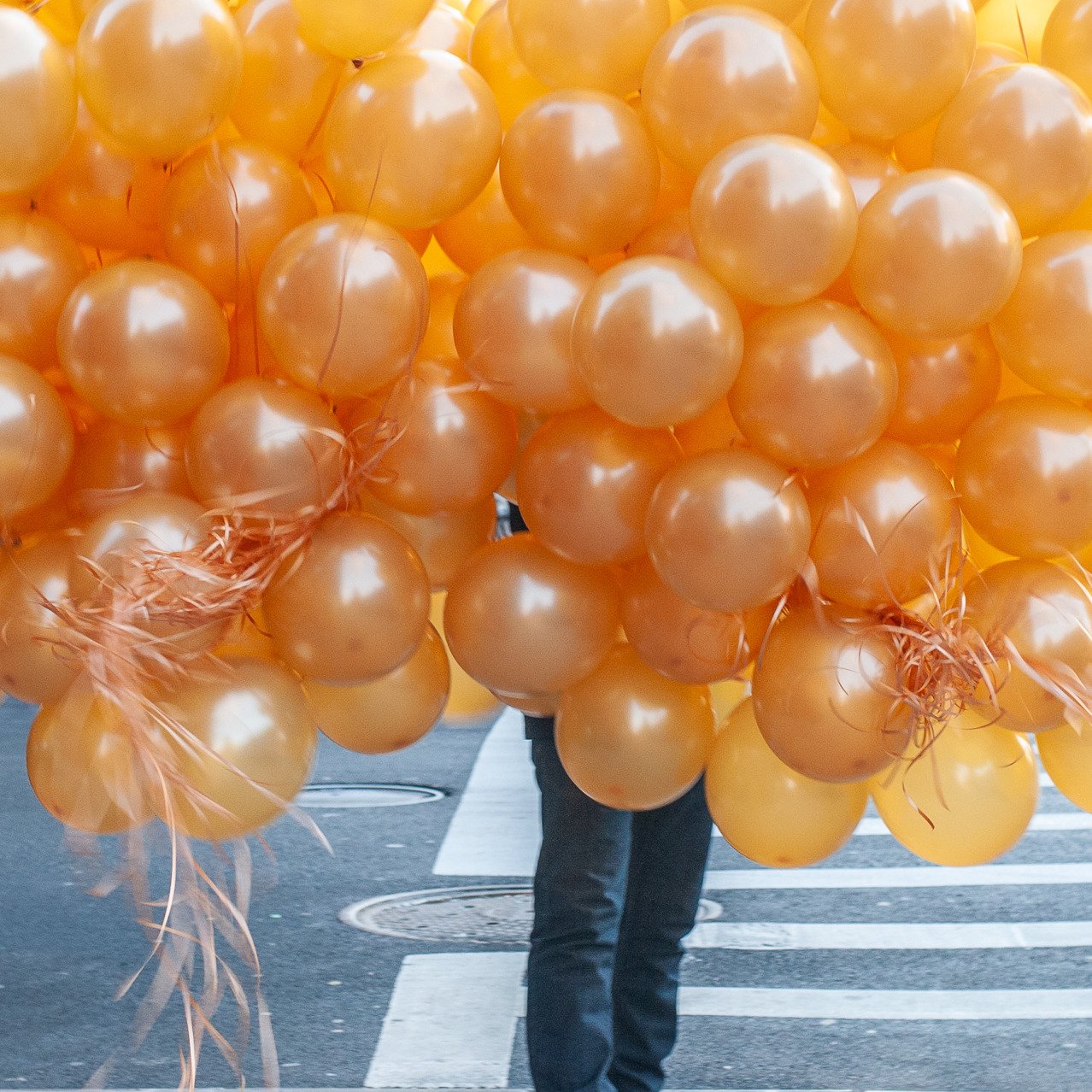 Who doesn't love #balloons?

#seenonmywalk #nycstreets #nycstreetphotography