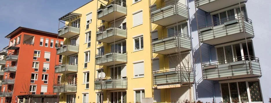 aptbuilding.jpg