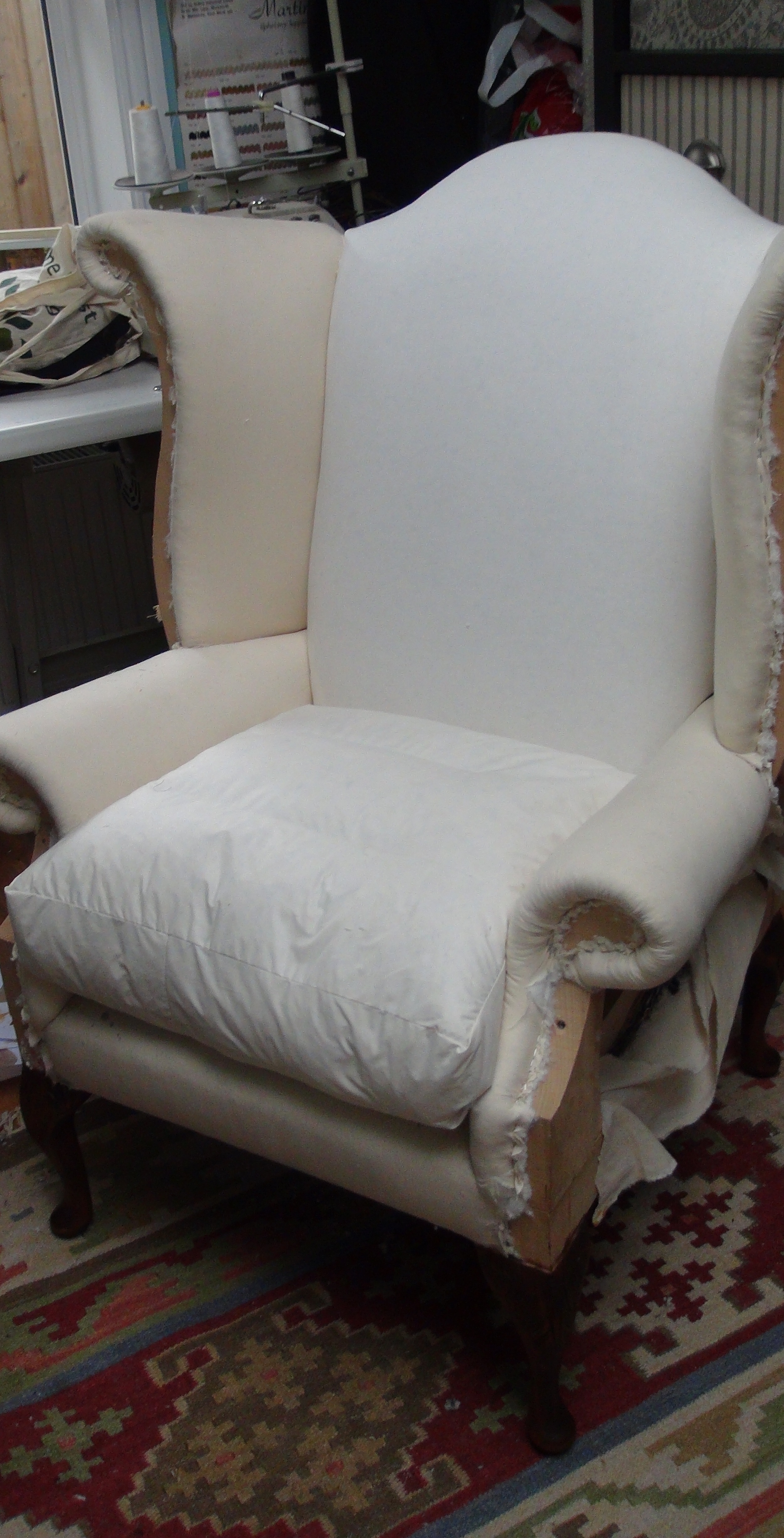  Cushions are&nbsp;a luxurious mix of feather and down&nbsp; within a calico case with optional core. Chairs and chaise longues are finished in calico prior to top cover 