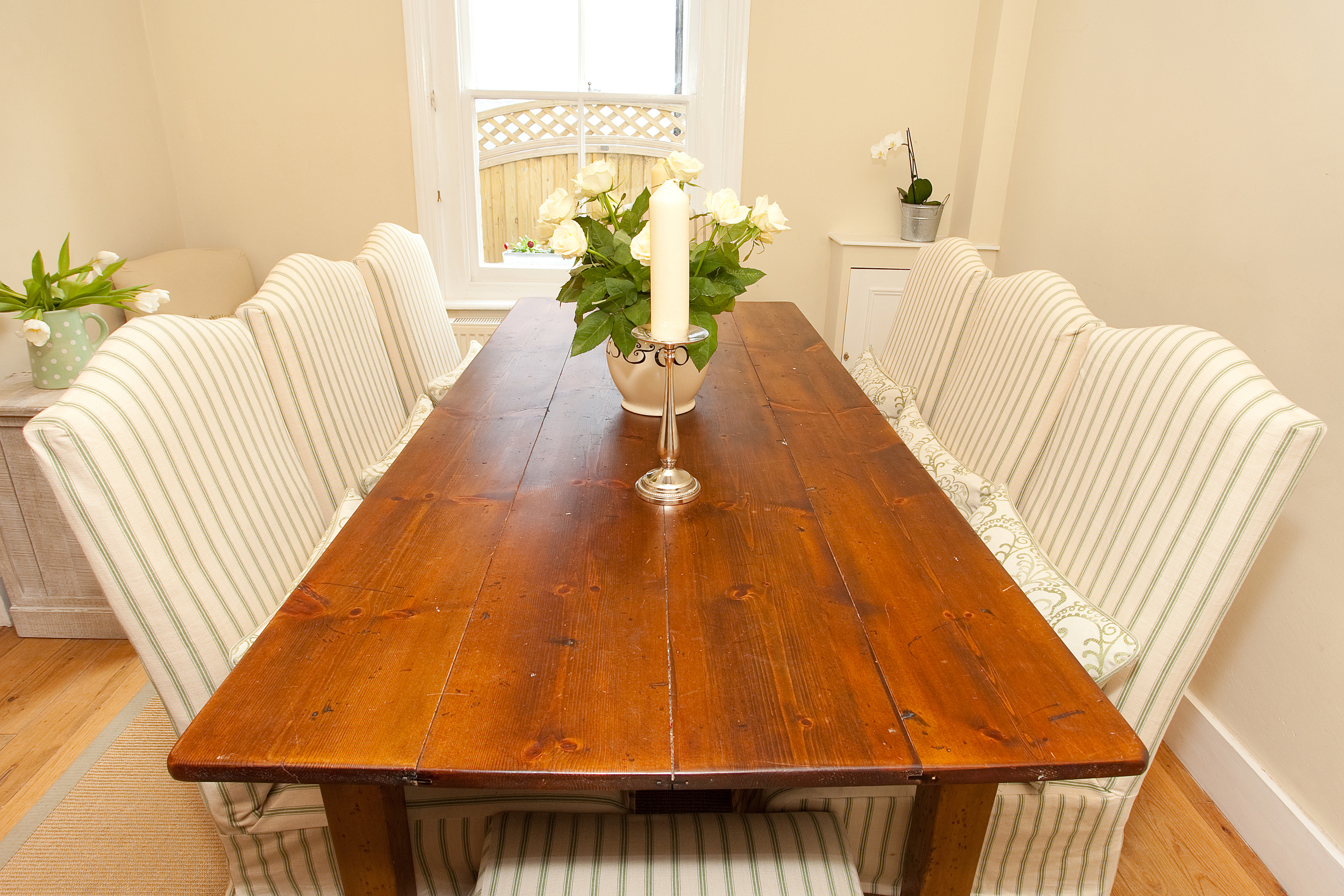 Dining table and 8 small chairs
