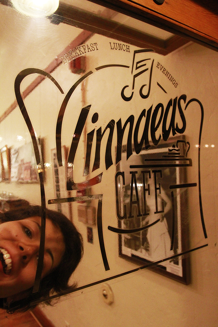 cafelife_customers6.jpg