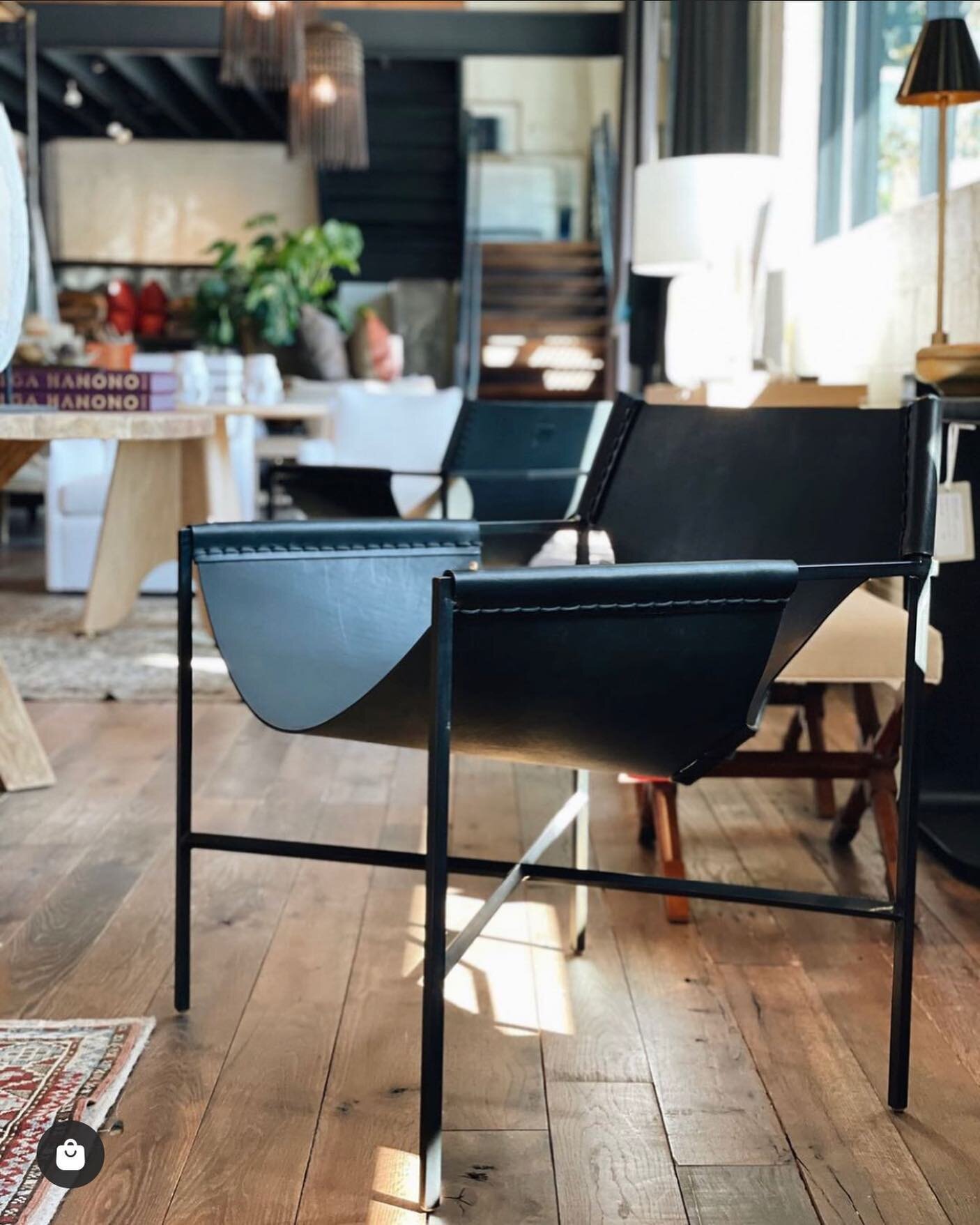 Love this shot of the club chair @dixon_rye 🌚
