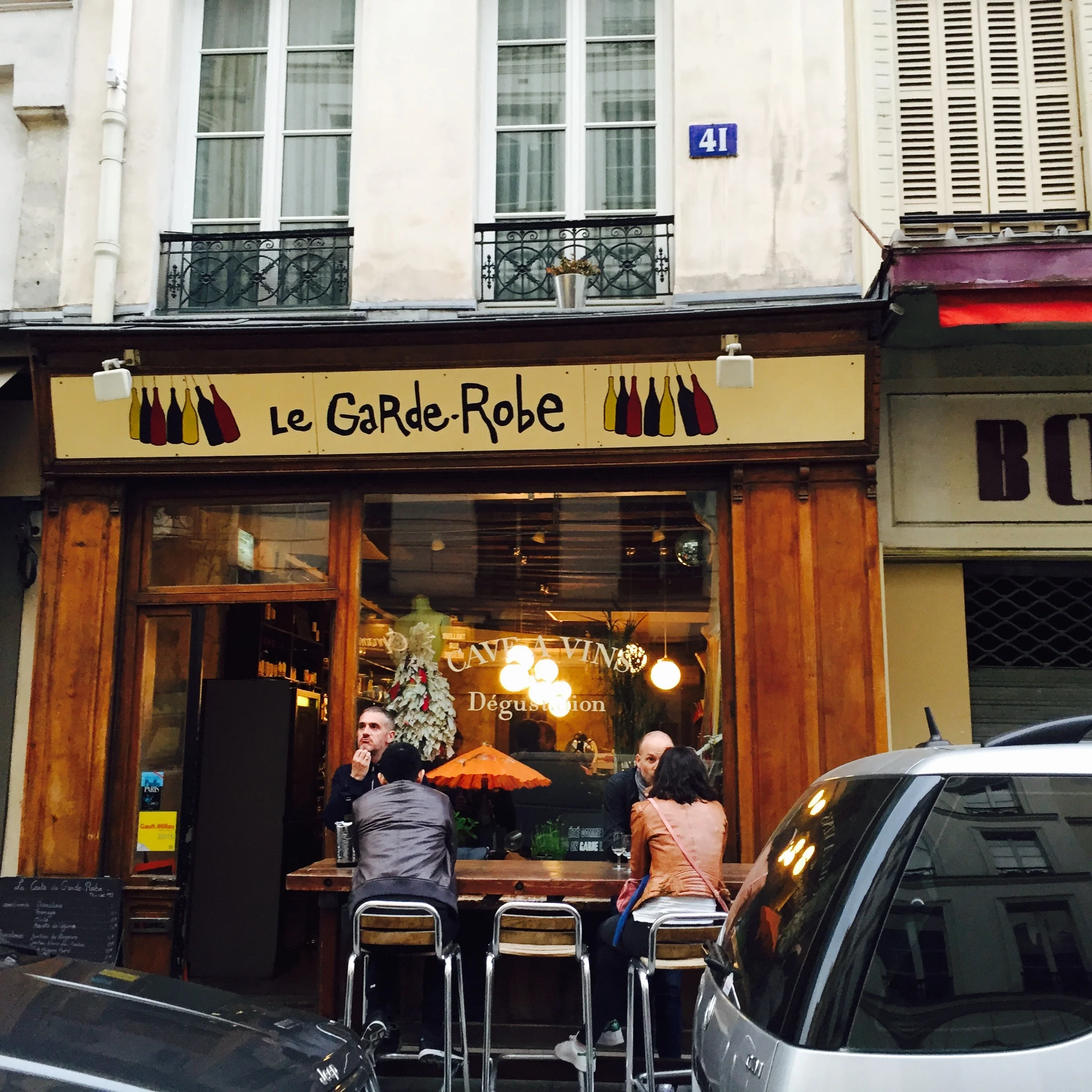 Wijnbar "Le Garde Robe" 41 Rue de l'Arbre Sec