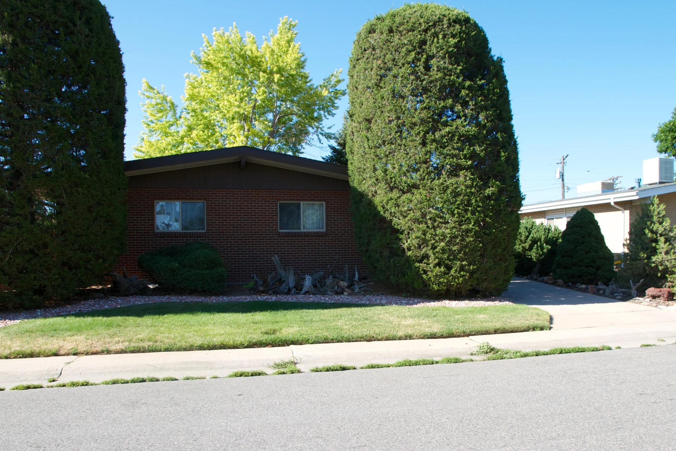 The Front - seriously lacking in curb appeal