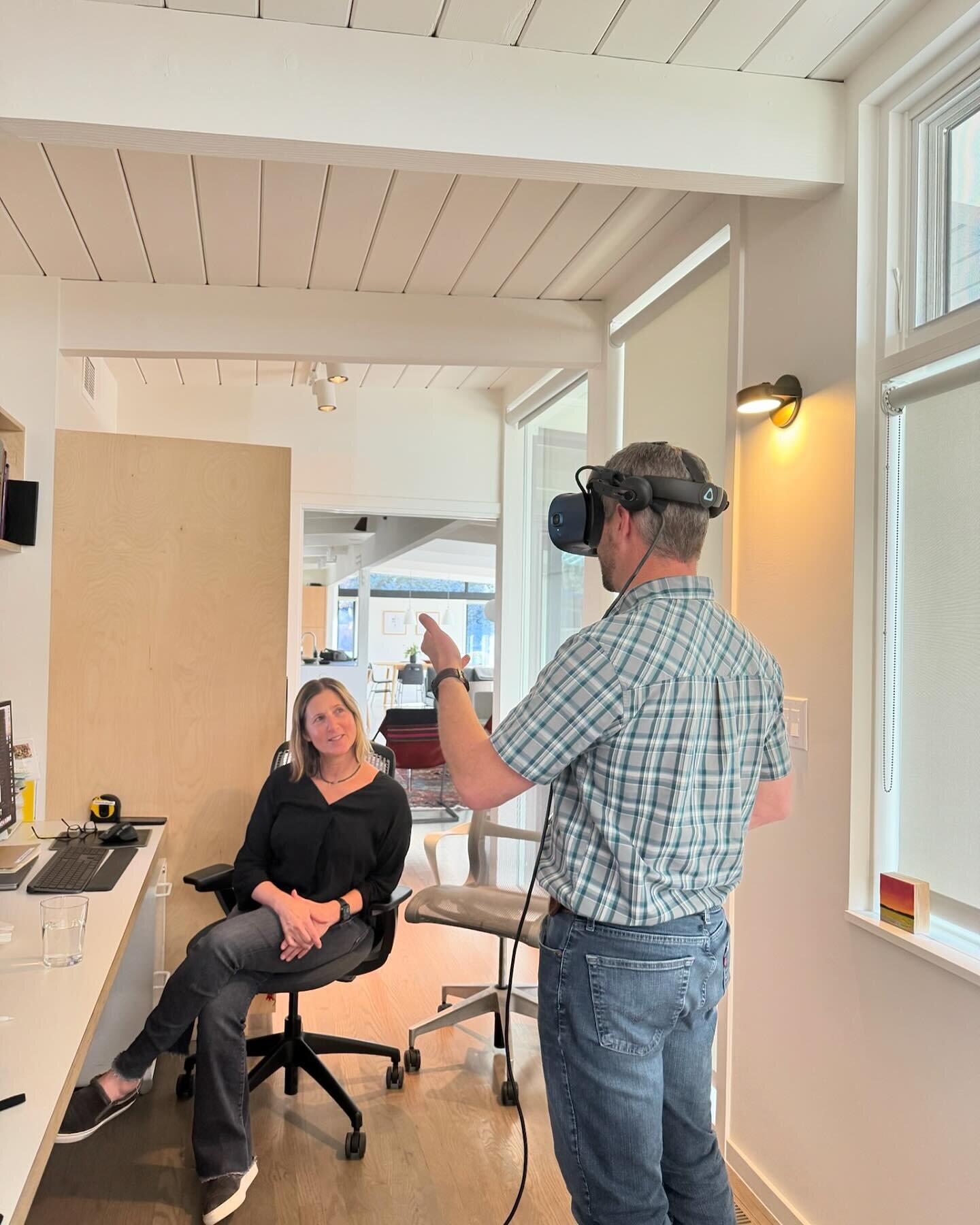 VR is an awesome tool that we use so our clients and builders can walk through the new spaces and understand them before they are built. Tom of Bunn &amp; Sons, a Broomfield-based GC, is at our office, checking out how this works!
.
.
.
.
#studio
#de