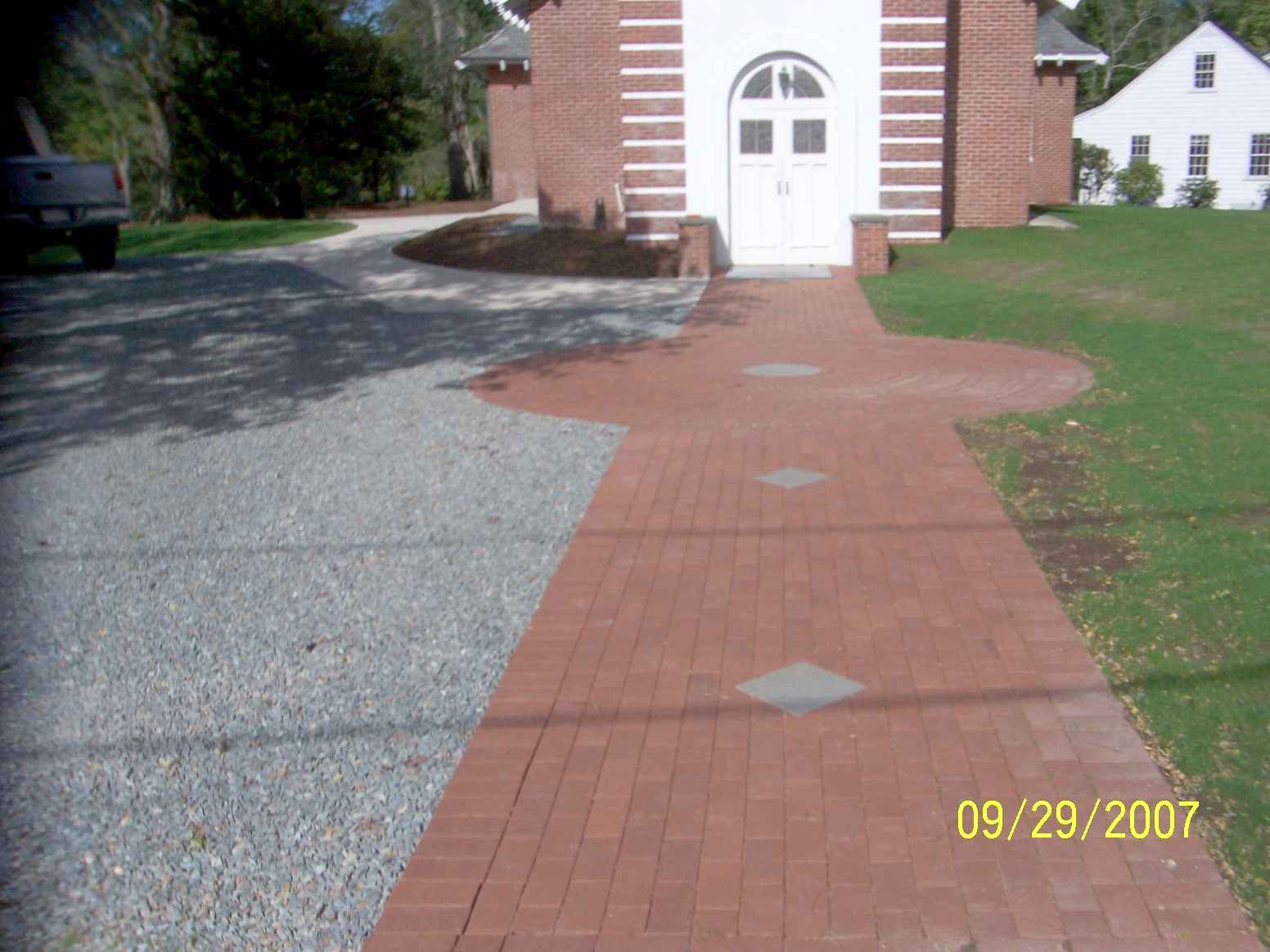 BrickWalkCircle.jpg