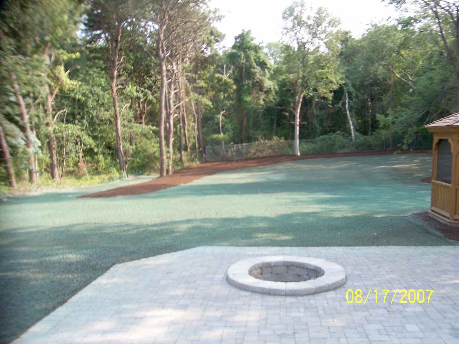 MurphyLawnFirePit01.jpg