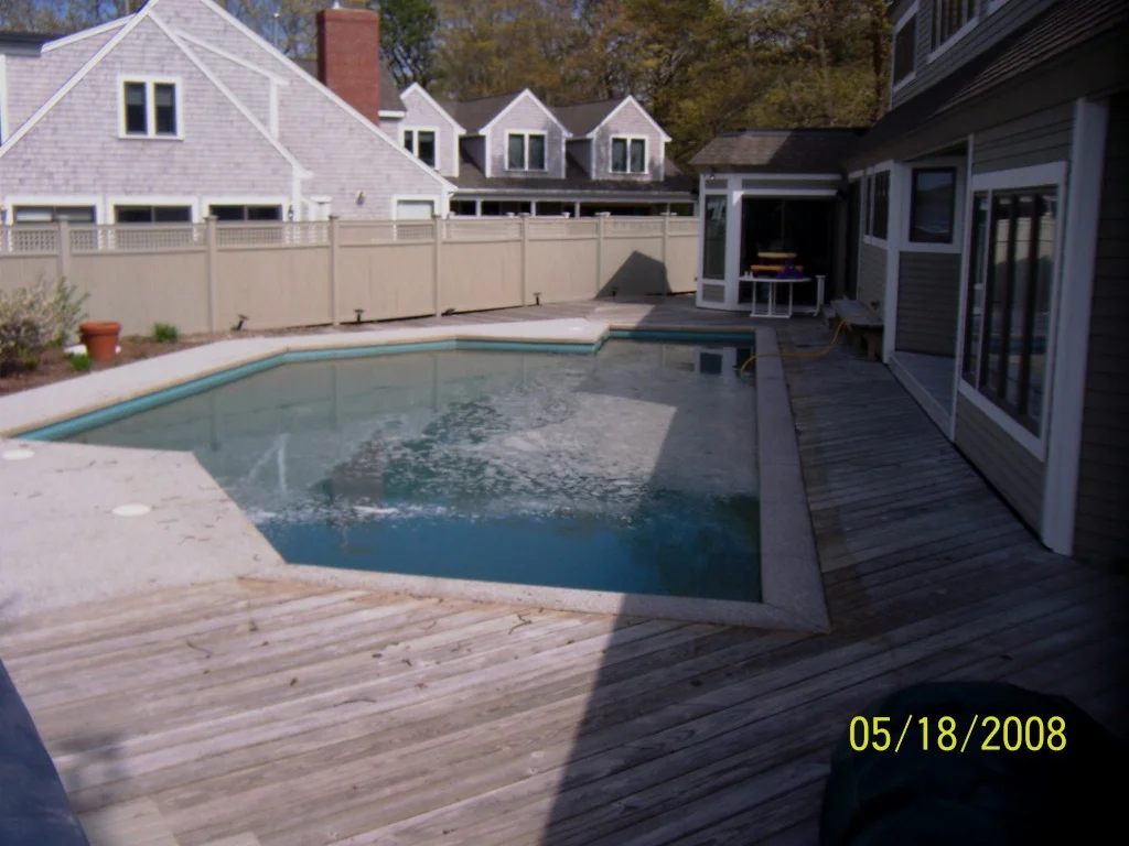 MuradPool09.jpg