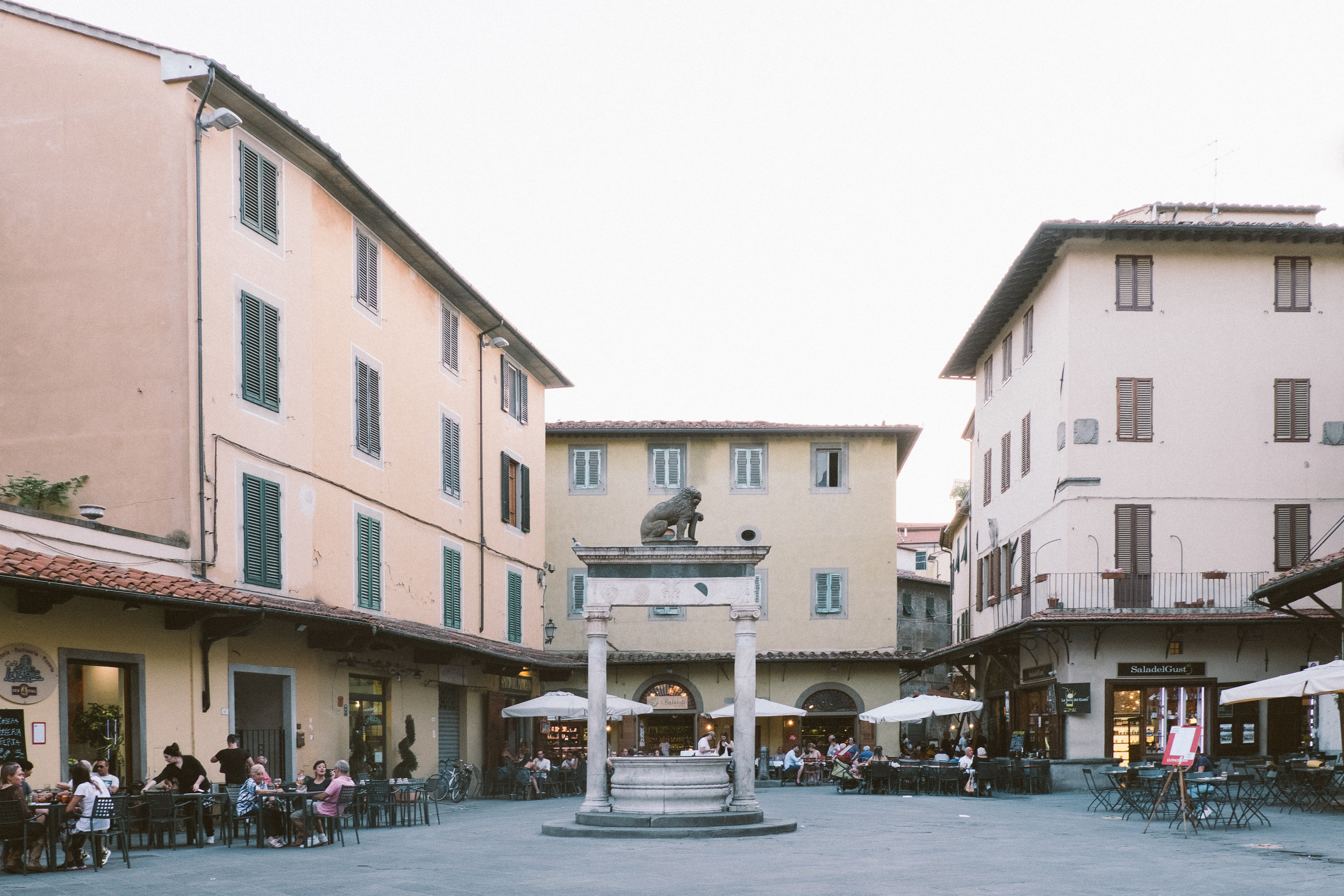 Piazza della Sala has a variety of restaurants and bars 