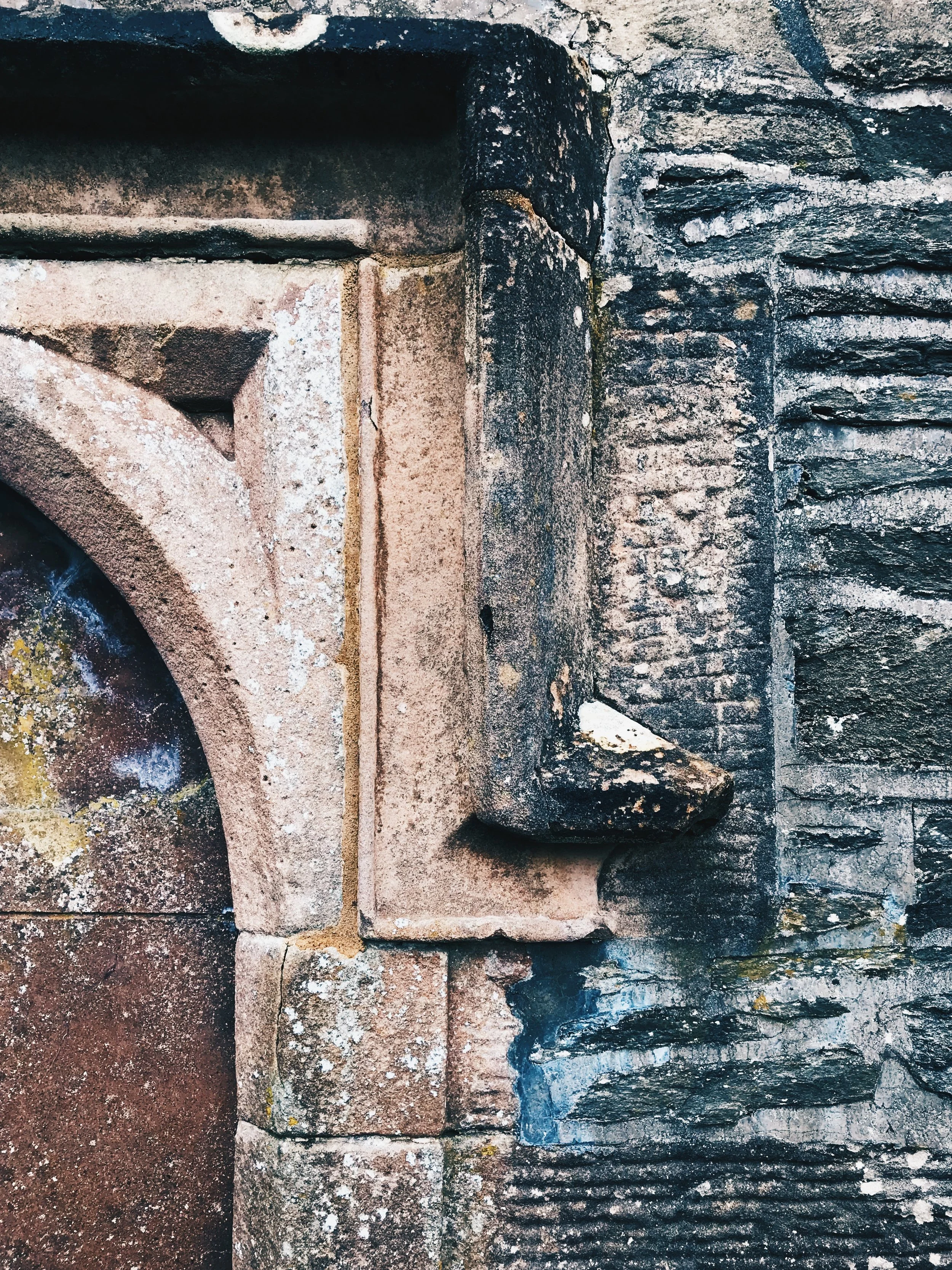 Architrave detail