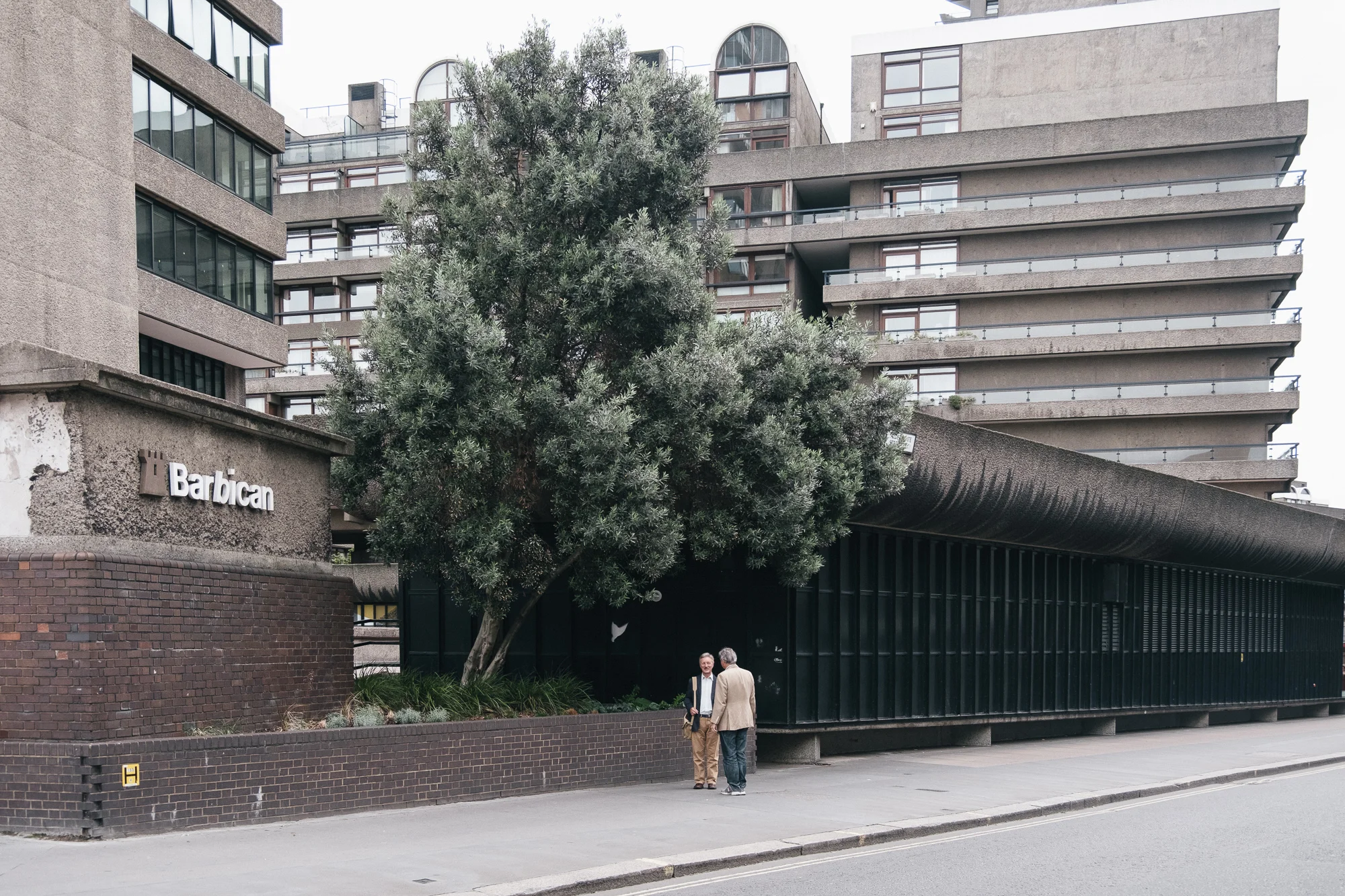 Barbican-brutal-and-beautiful-oasis-in-the-City-of-London-32.jpg