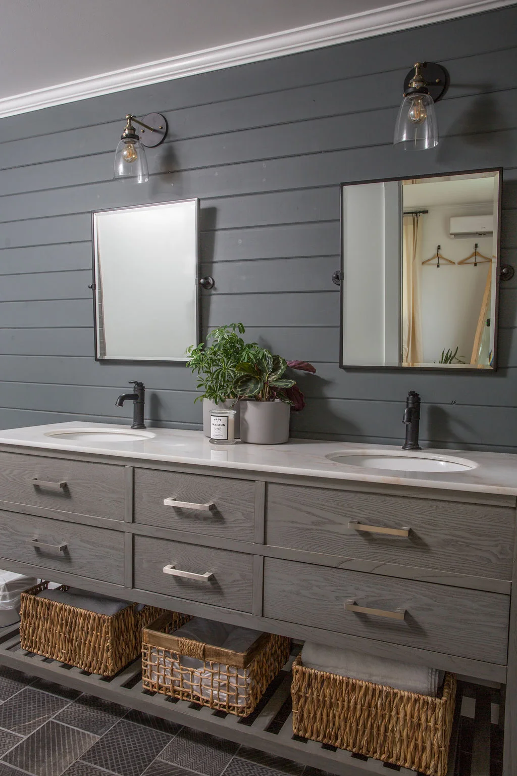 Amy Robson - LaurenMiller_TorontoInteriorsPhotographer_WestAvenueCider--3.jpg