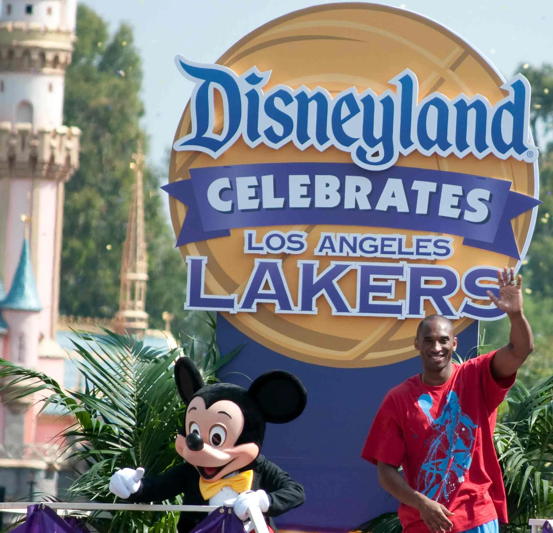WEb RES Disneyland_Hosts_Victory_Parade_for_Los_Angeles_Lakers.jpg