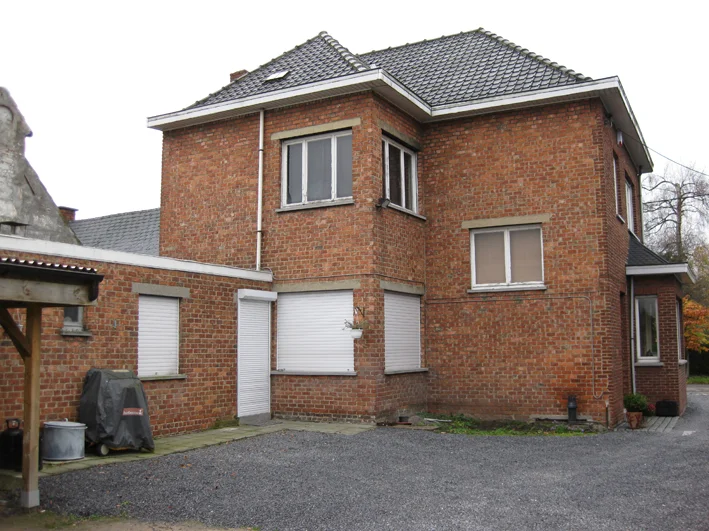 achtergevel voor.JPG