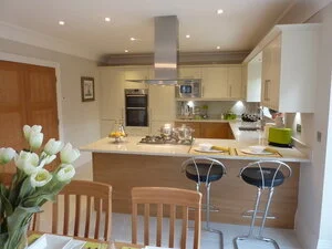 Classic Shaker in Alabaster and Light Oak