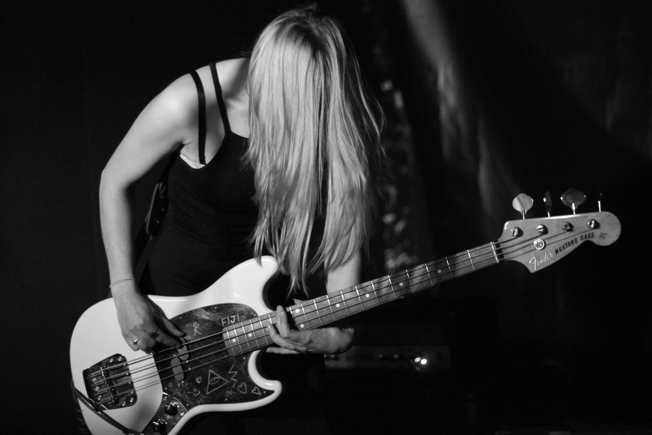 delyth wadsworth [ bruja ]