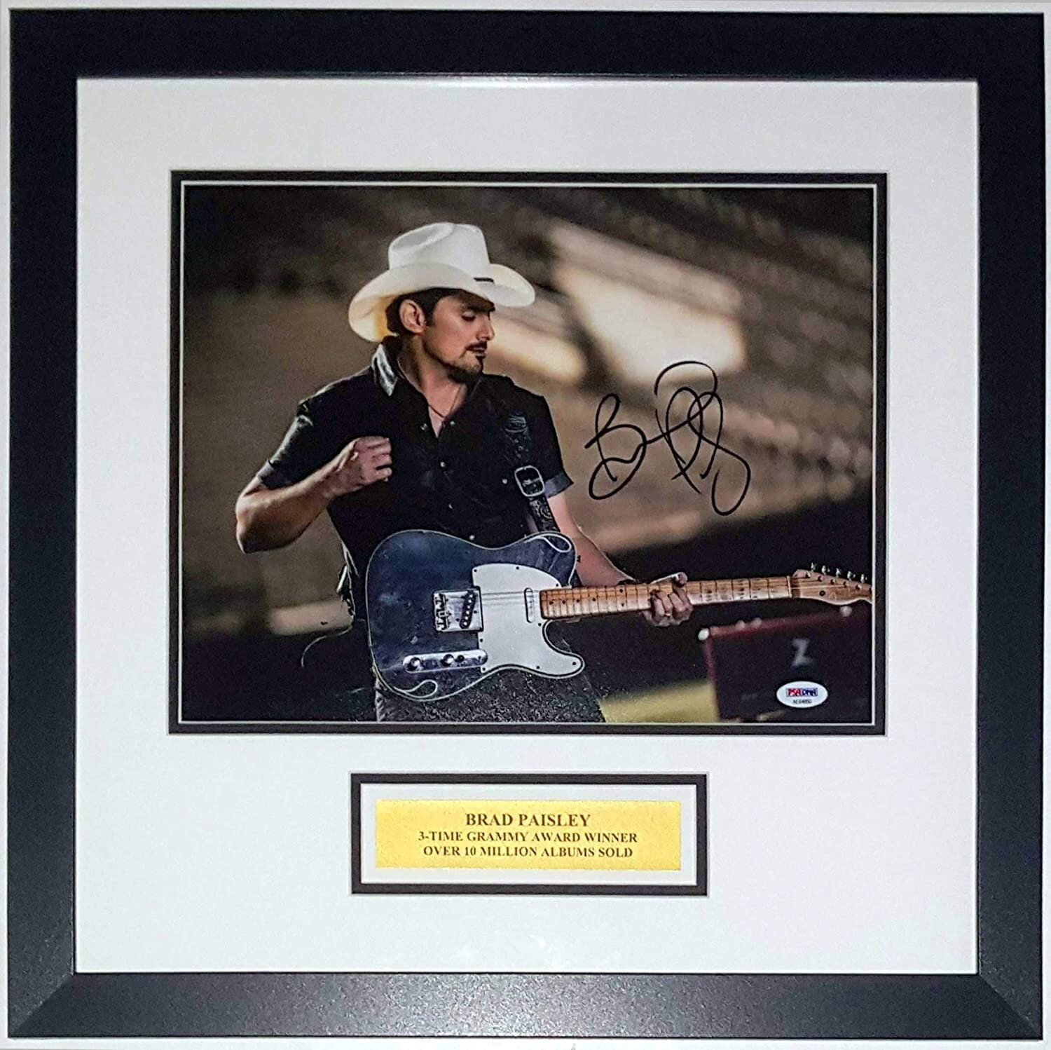 Brad Paisley Signed 11x14 Tour Photo - PSA DNA COA Authenticated - Custom Framed and Plate