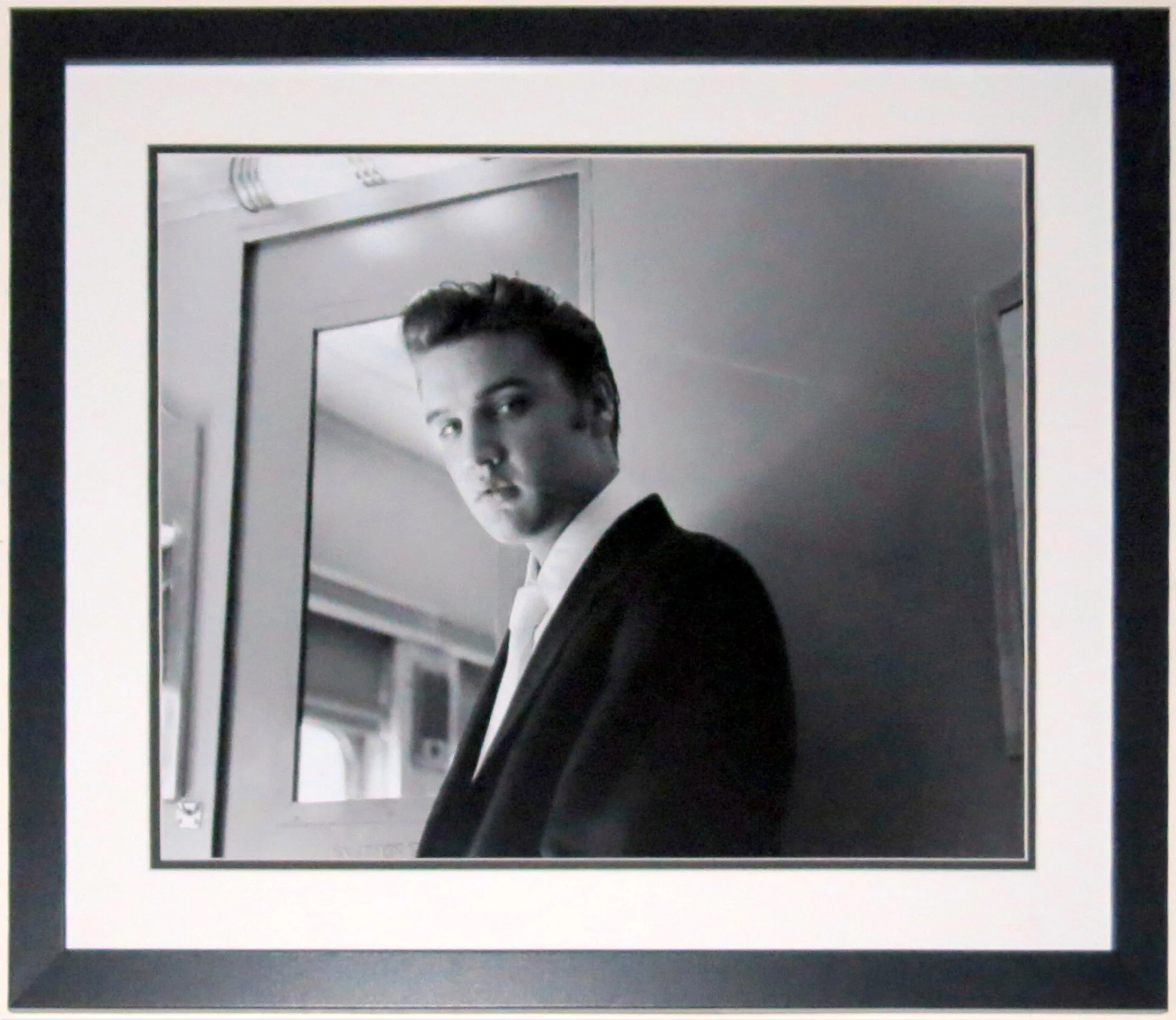 Elvis Presley 16x20 Photo - Professionally Framed