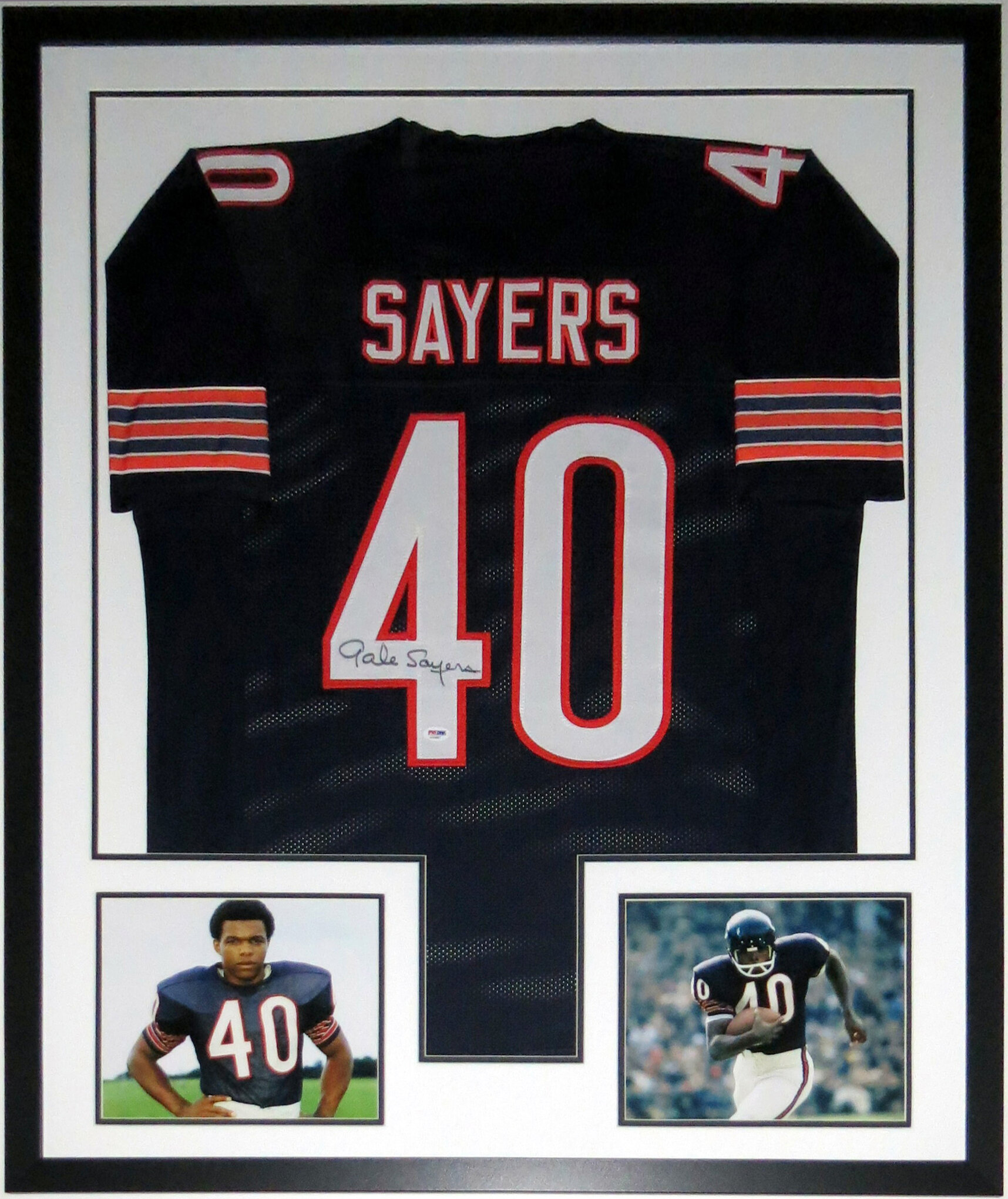 Gale Sayers Signed Chicago Bears Jersey - PSA DNA COA Authenticated - Professionally Framed and 2 8x10 Photo 34x42