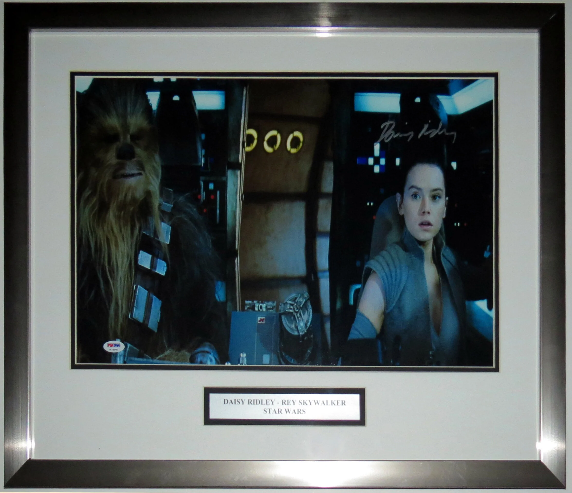 Daisy Ridley Signed Star Wars Rey Skywalker 16x20 Photo - PSA DNA COA Authenticated - Professionally Framed &amp; Plate