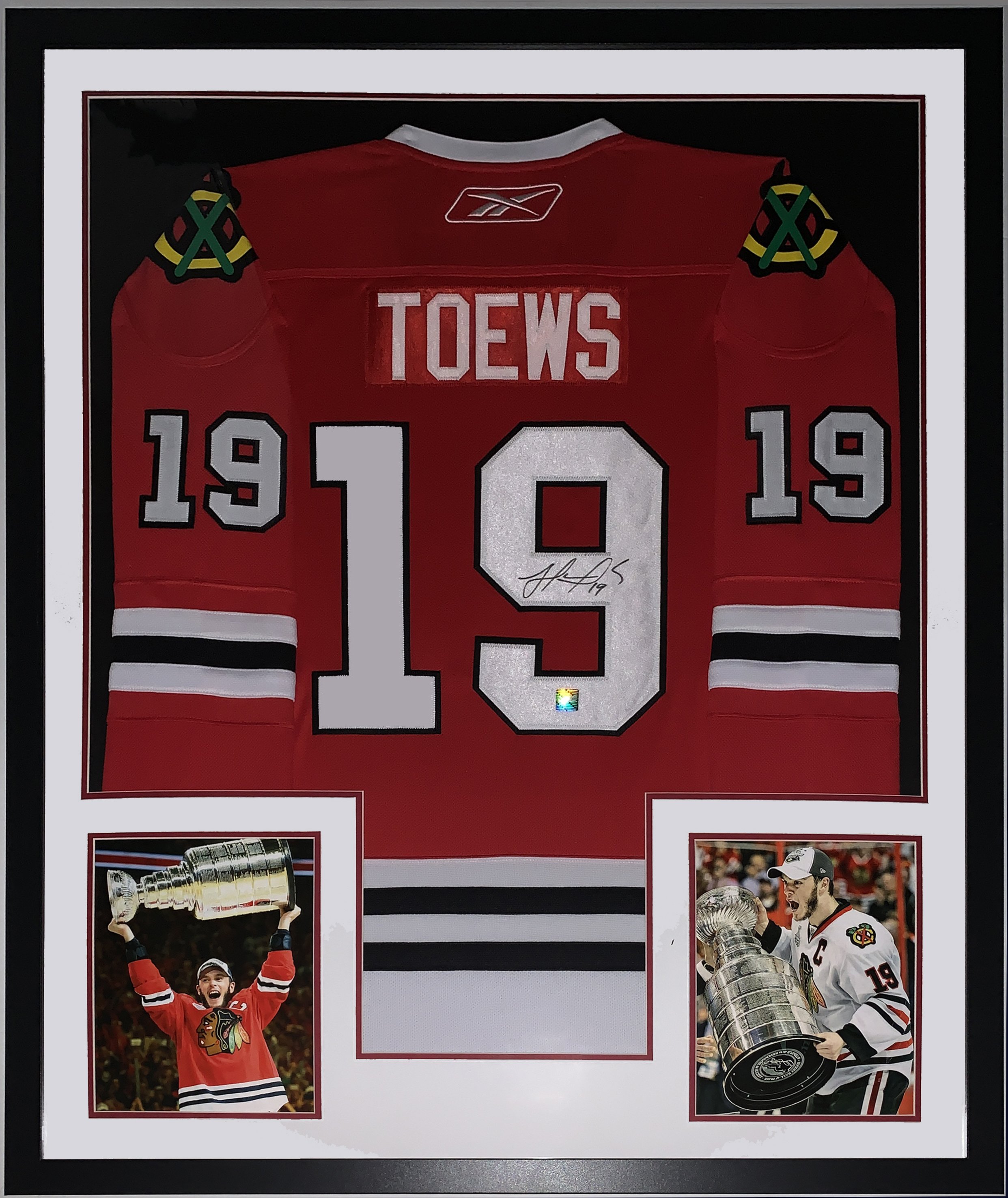 Connor Bedard Signed Blackhawks Jersey (JSA)