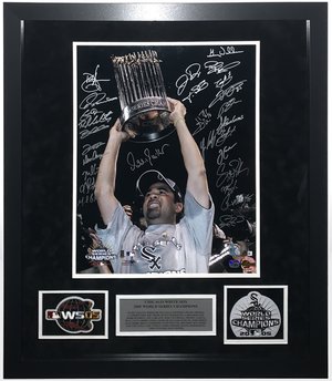 CHICAGO WHITE SOX 2005 WORLD SERIES CHICAGO TRIBUNE NEWSPAPER SPORTS  SECTION 10/27/05 - PROFESSIONALLY FRAMED 14x28 at 's Sports  Collectibles Store