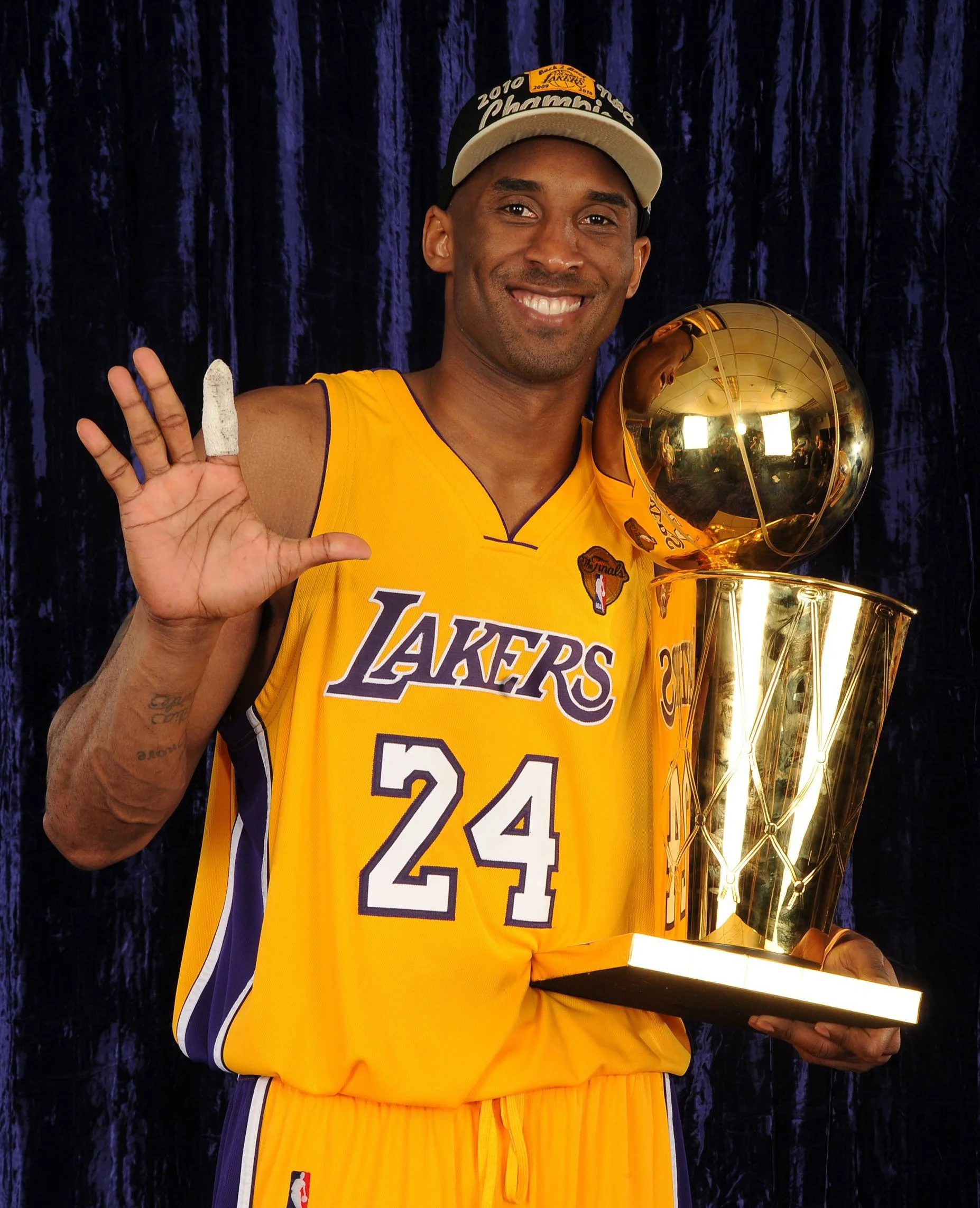 kobe bryant 2.jpg