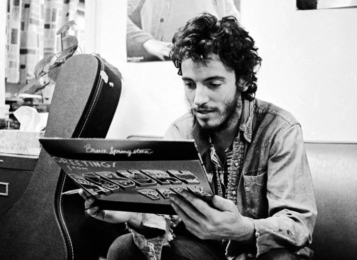 bruce-springsteen-greetings-335a297d-f168-42af-861e-f3af84936fd7.jpg
