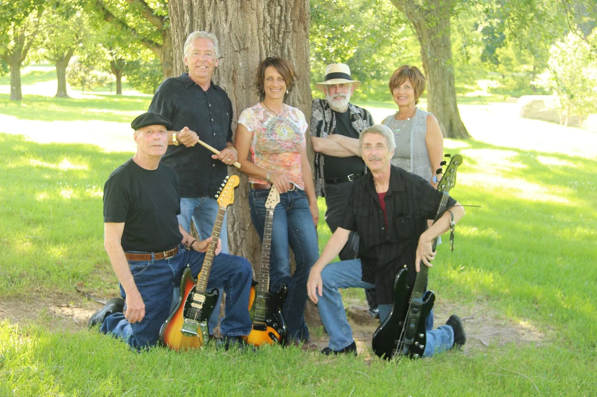 Cover band Crosstown Traffic will perform after 7:00.