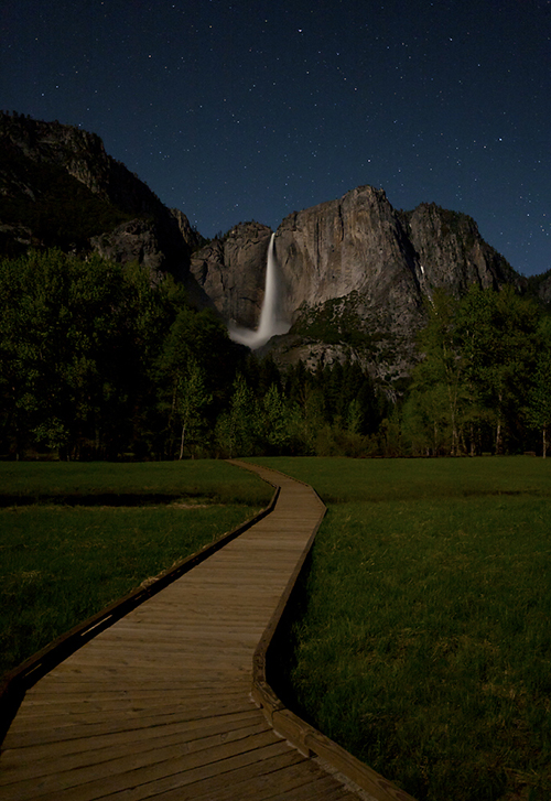Yosemite_Falls_Night_500.jpg