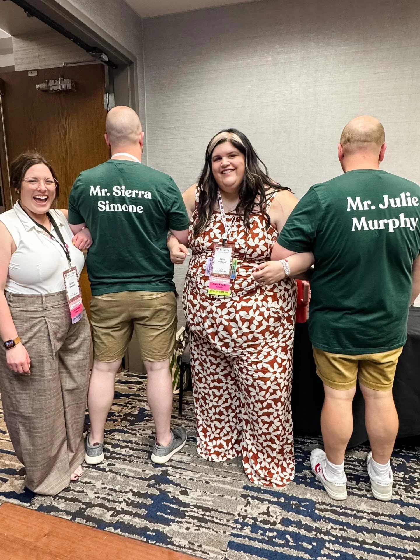 Your moms and dads hit the road this weekend and everything&rsquo;s bigger and more romancier in Texas!⁣
⁣
Thank you to Blush Bookstore, Kiss and Tell, and all the readers, volunteers, and booksellers who made this weekend absolutely special. From se