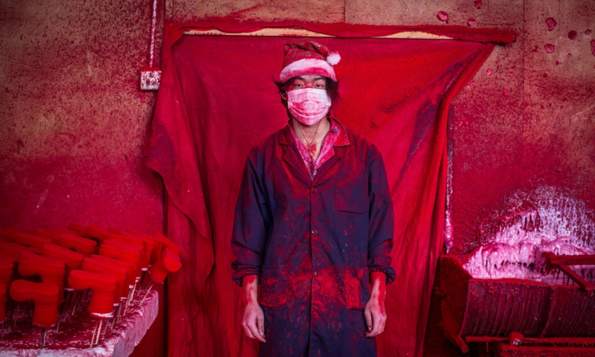 Painting the snowflakes red https://honeythatsok.com/2014/12/21/painting-the-snowflakes-red-the-insanity-of-capitalism-in-500-words/