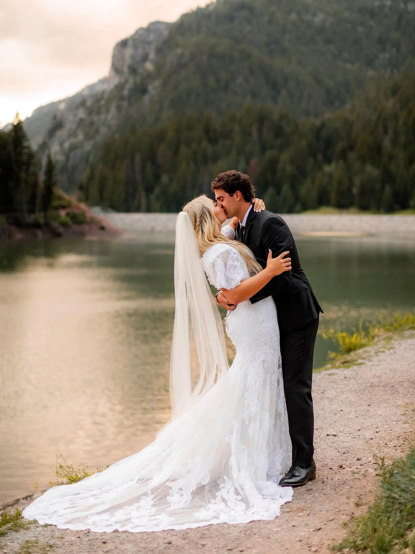 Gorgeous bridals in the mountains ✨ these two were a total dream to work with!