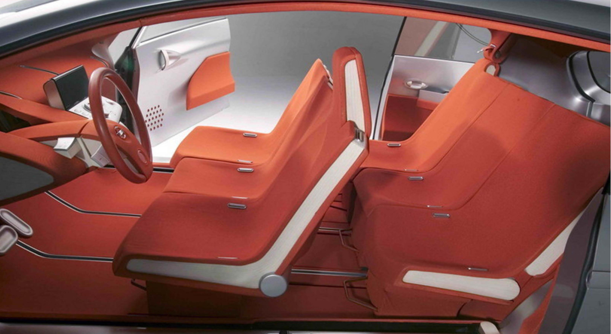 Bryan_THOMPSON_AutomotiveDesign_2013_Page_20.jpg