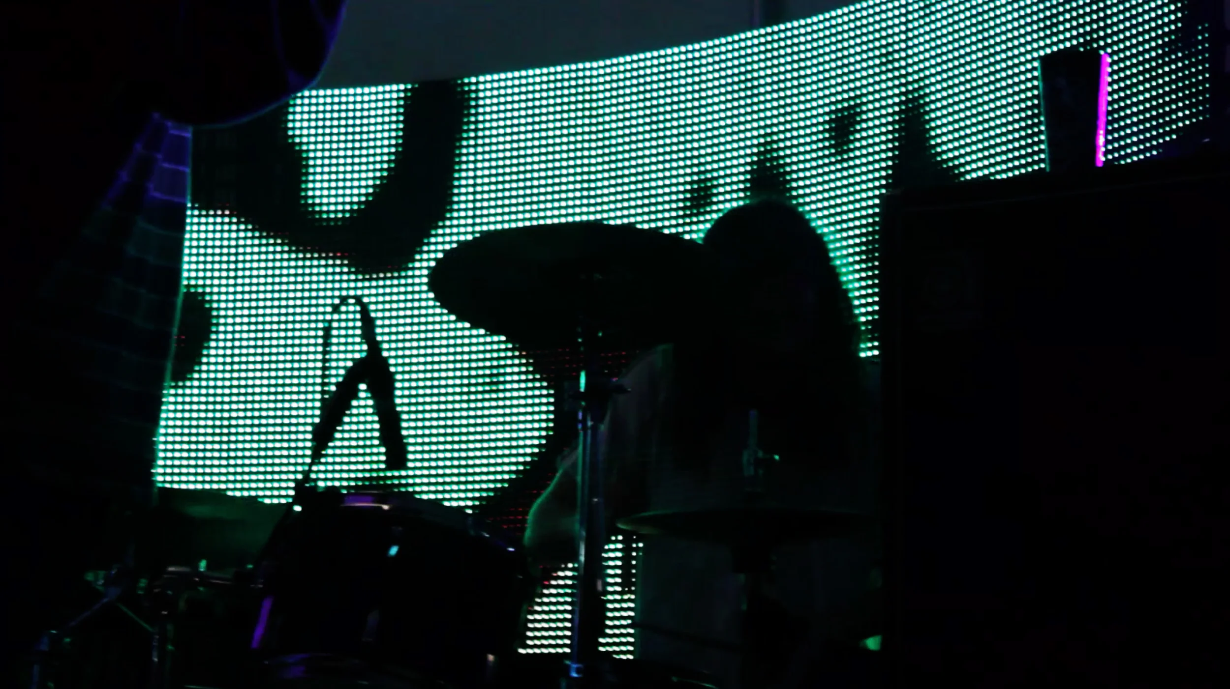 chris-anderson-design-vj-projections-zender-bender-yours-and-owls-6.jpg