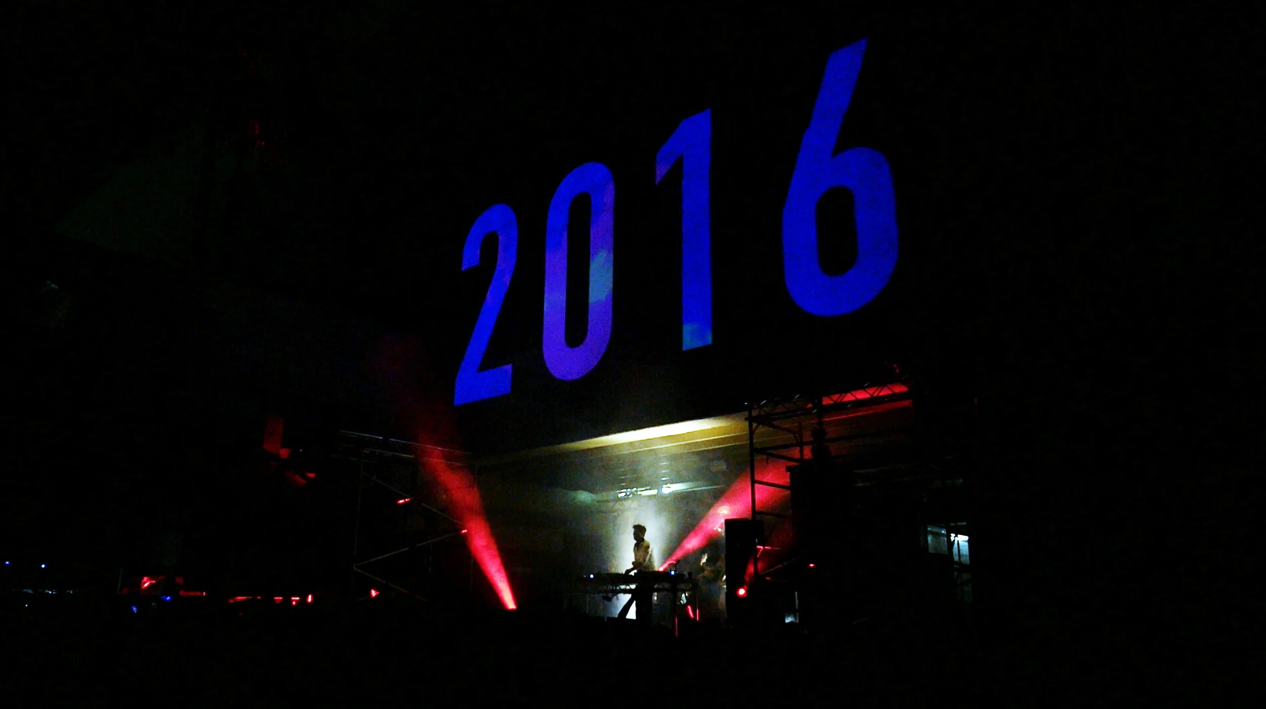 chris-anderson-design-wollongon-sydney-projection-art-vj-jamie-xx-globe-lane-nye-party-1.jpg