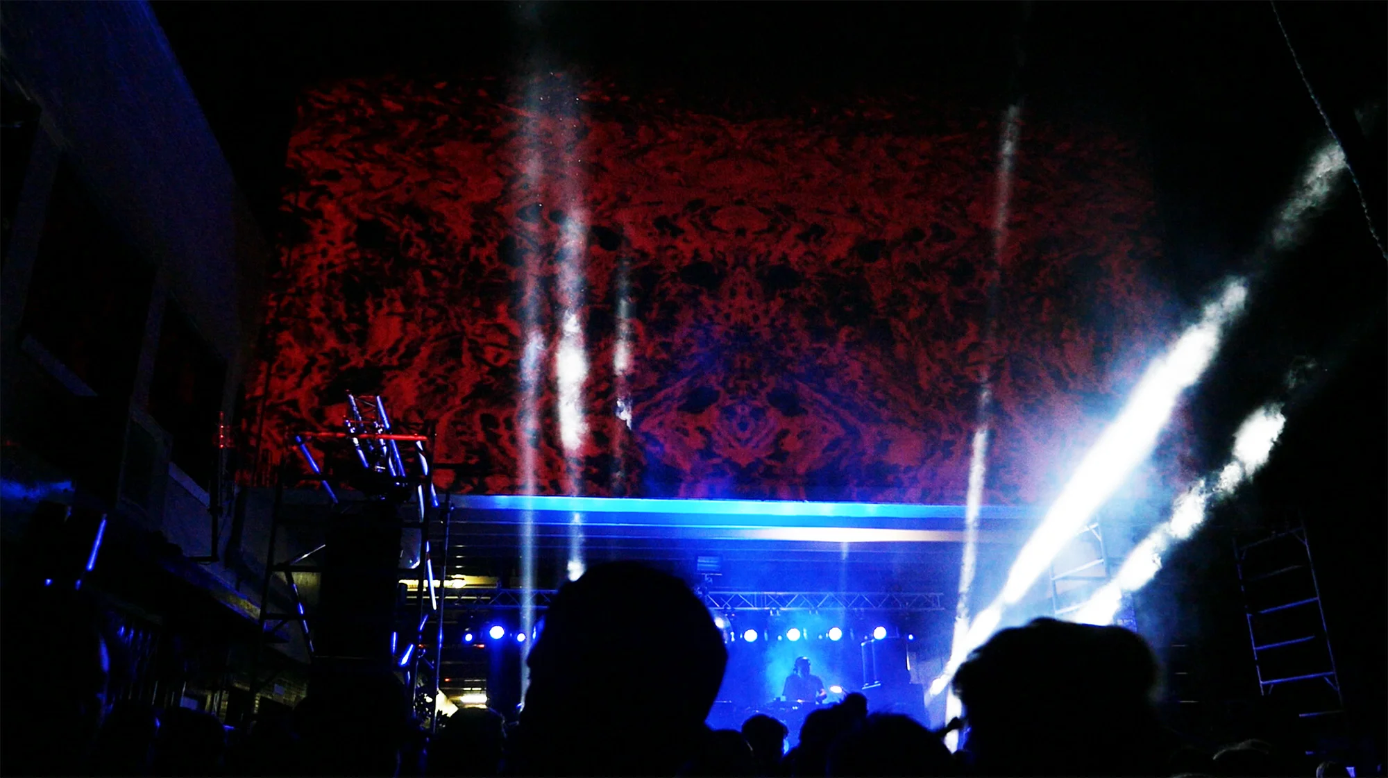 chris-anderson-design-wollongon-sydney-projection-art-vj-jamie-xx-globe-lane-nye-party-5.jpg