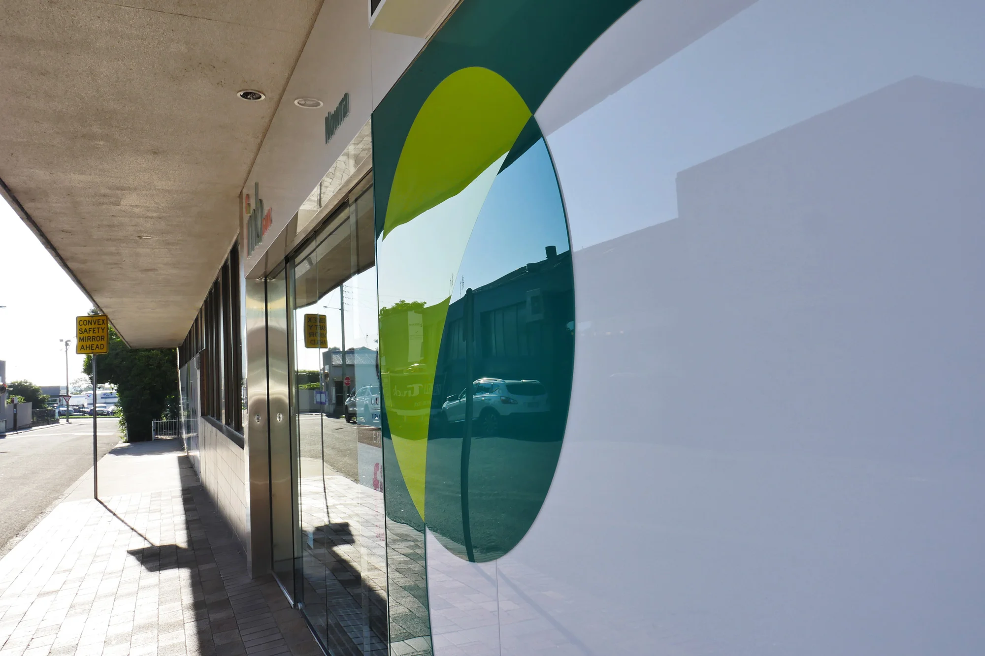 P1100295-2-imb-bank-branch-entry.jpg