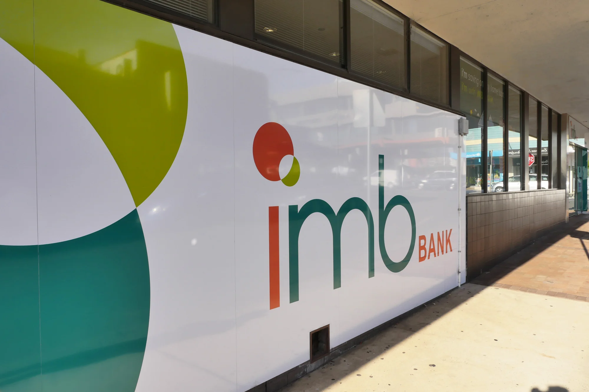 P1100333-2-panel-imb-nowra.jpg